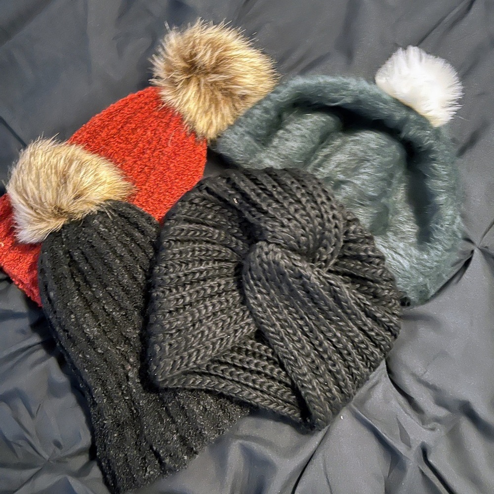Set of 4 hats NWT & NWOT